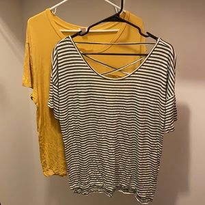 Mossimo & Old Navy Women’s Tee (x2)